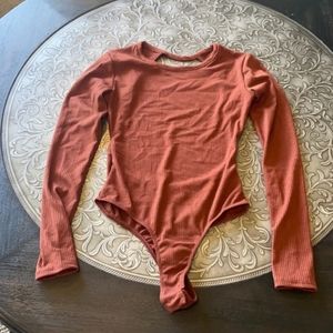 Olia Super cute open back bodysuit